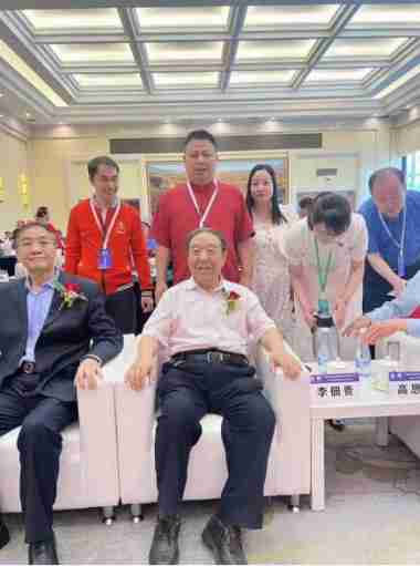 中国著 名中医——王进刚
