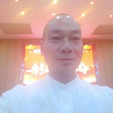 中国风水师——容启清