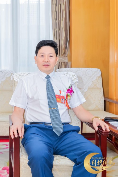 铁血荣光，共铸八一魂访中医传奇人物 当代中医事业奠基人李乘伊院士 荣获担任：中国中医专家委员会常务主席