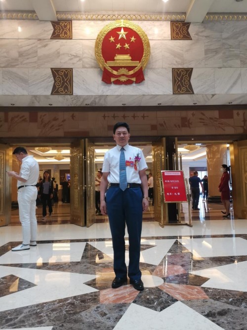 铁血荣光，共铸八一魂访中医传奇人物 当代中医事业奠基人李乘伊院士 荣获担任：中国中医专家委员会常务主席