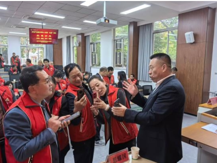 庆祝抗日战争胜利80周年 乡村振兴领头雁——思耀国