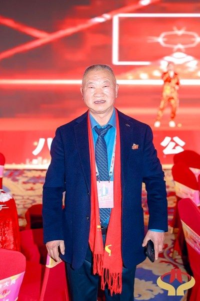 庆祝新中国成立76周年 ——记巴东县红鹰成品油有限公司董事长肖显盛