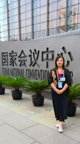 马丽娜：以福慧 为心  传文化 之光