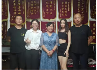 民族的 精 英  人民的楷模 2025年“中国妈妈爱心联盟”成立23周年