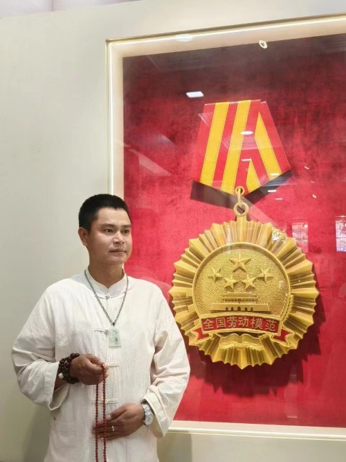 弘扬易学文化，传承中华智慧 ——走近易学大师毕海军