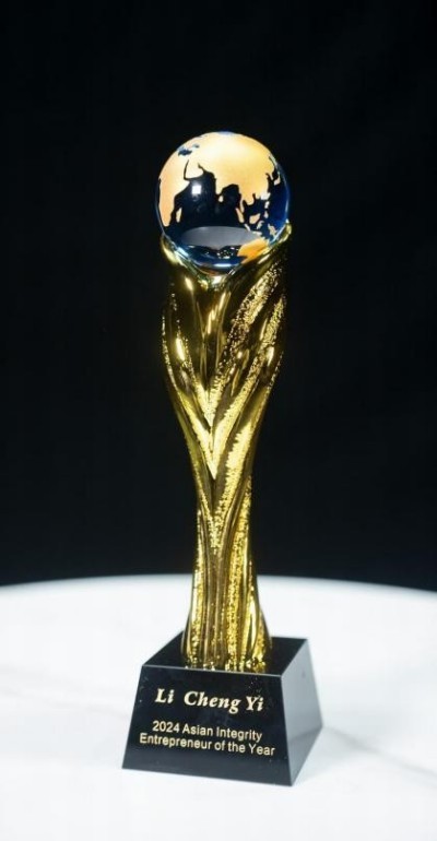 当代中医事业创新与发展之奠基人——李乘伊博士